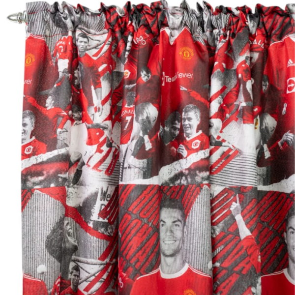 Manchester United 2 Pack Taped Lined Curtain 150x218cm