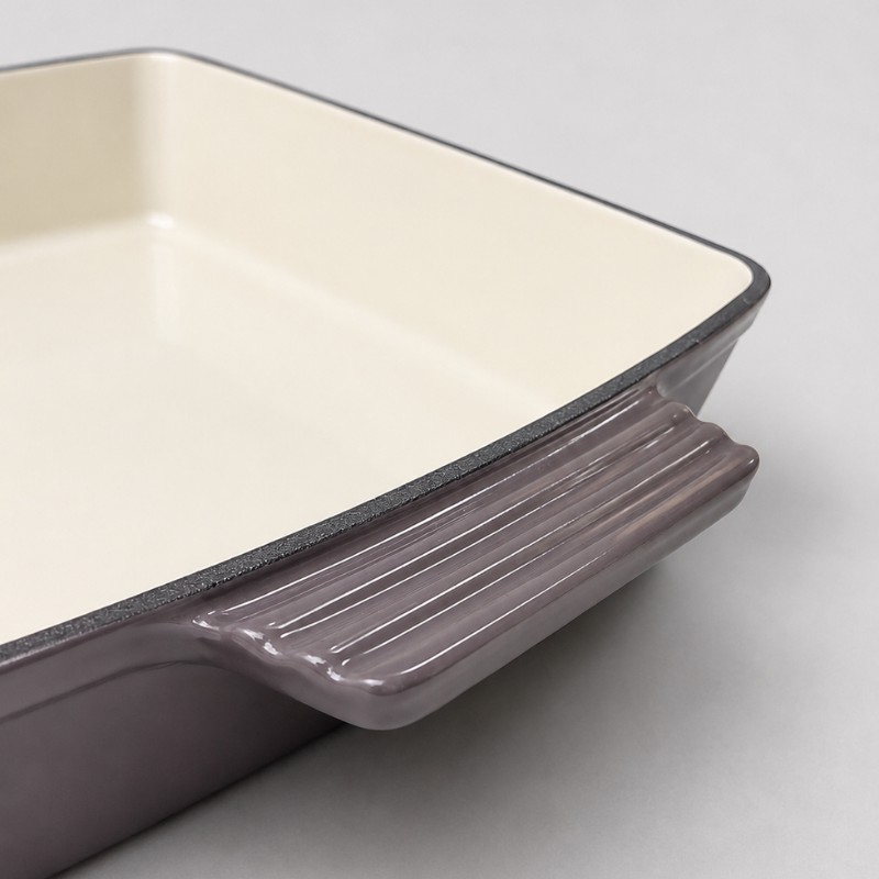 Continental Homeware Enamel Cast Iron Rectangular Casserole Dish 33x23cm – Taupe - Image 4